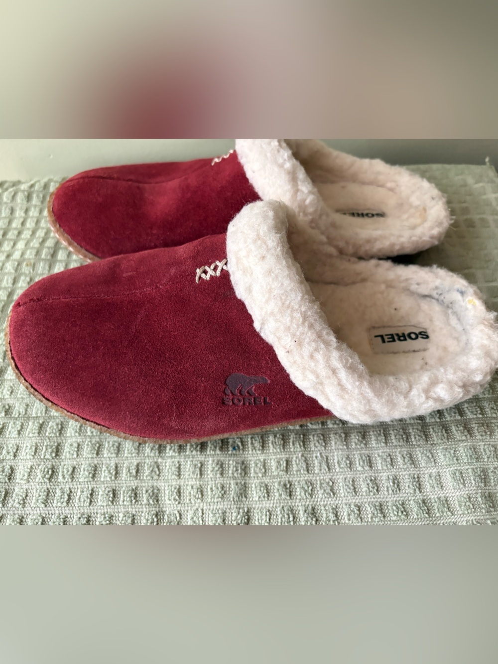 Sorel Red suede fleece-Lined Slip-Ons slippers Sz 9 - Picture 5 of 8